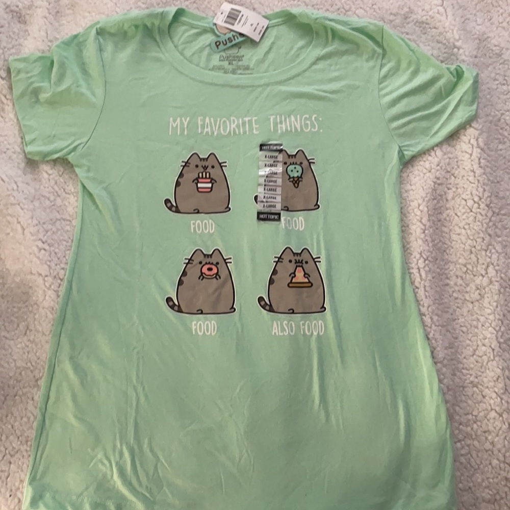 Pusheen T-shirt